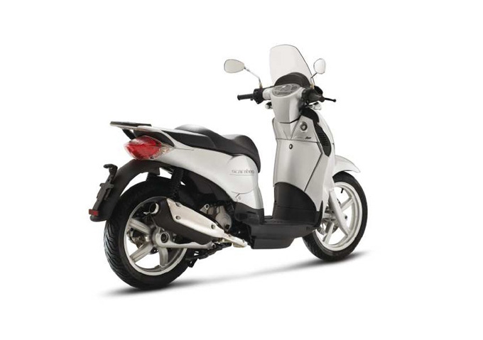 バイクショップオカムラ アプリリア スカラベオ200